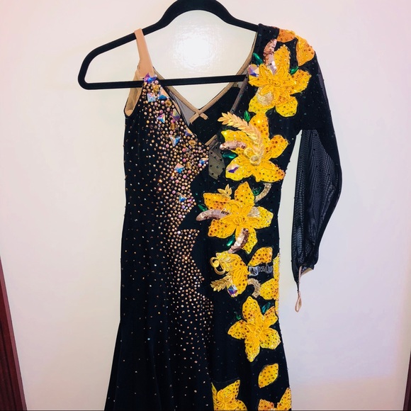 Ballroom costume for smooth dancing - Picture 7 of 8